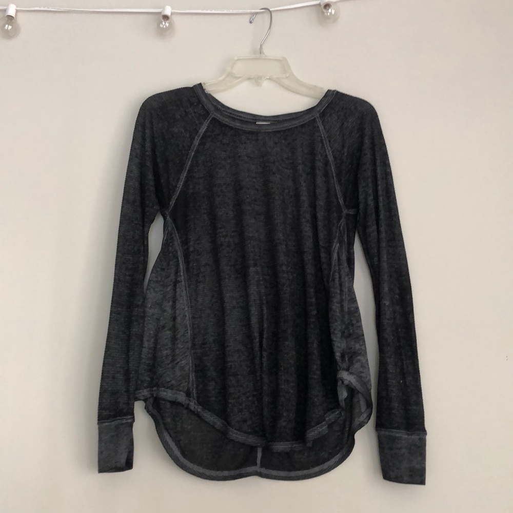 Cute and comfy long sleeve tee!